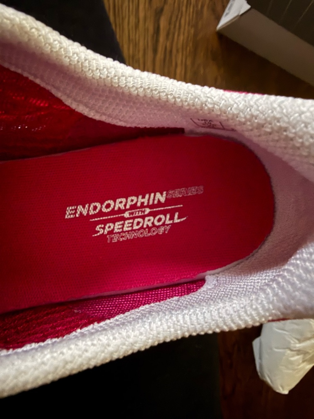 Saucony Women's Magenta Endorphin Pro 4 Running Shoes - Picture 8 of 11